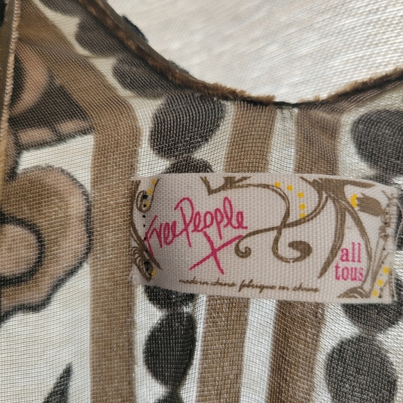 Free People Kimono Boho Sheer Crushed Velvet Flowers. NWOT. - Picture 2 of 5